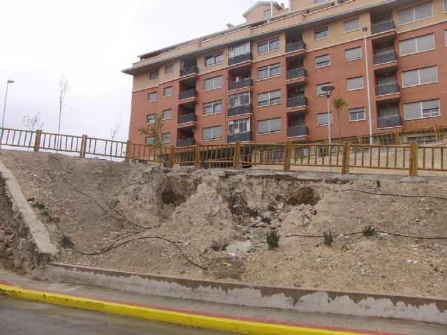 Piden que se solucionen los problemas que ocasionan las aguas pluviales - 1, Foto 1