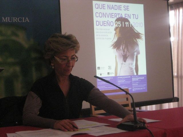 El Ayuntamiento distingue a Remigio López, a la CAM y a la Escuela de Diseño de Murcia - 1, Foto 1
