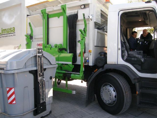 El Ayuntamiento renueva por completo la flota de vehículos de recogida de residuos de Limusa - 1, Foto 1