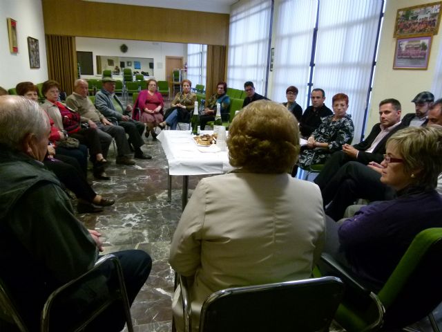 Los pensionistas de Ceutí no entienden los recortes sociales del Gobierno regional - 1, Foto 1