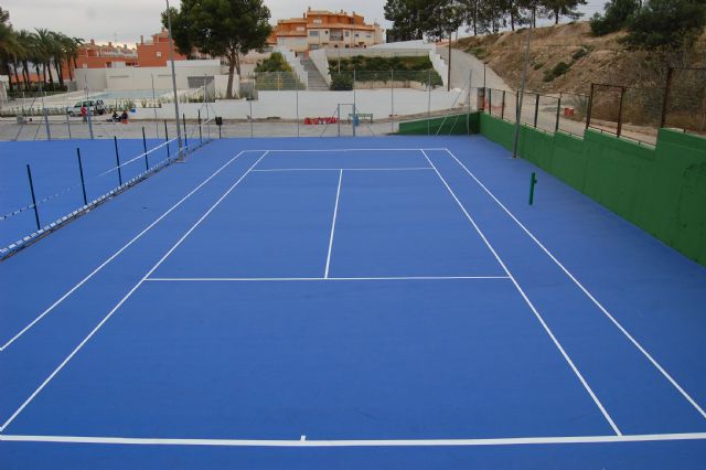 Los alumnos de la Escuela Municipal de tenis de Alguazas comienzan las clases estrenado pista - 2, Foto 2