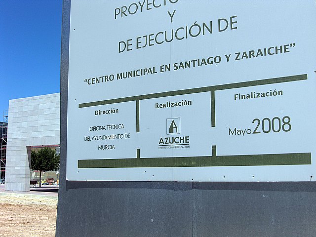 Continúa cerrado a cal y canto el centro municipal de Santiago y Zaraiche dos años después de finalizar su construcción - 1, Foto 1