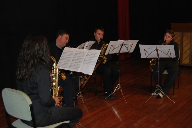Arrancan las actividades organizadas con motivo de la festividad de Santa Cecilia 2010 con un concierto, Foto 1