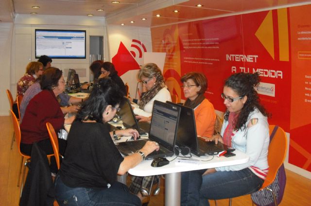 Las mujeres de Lorquí descubren que Internet está hecho a su medida - 3, Foto 3