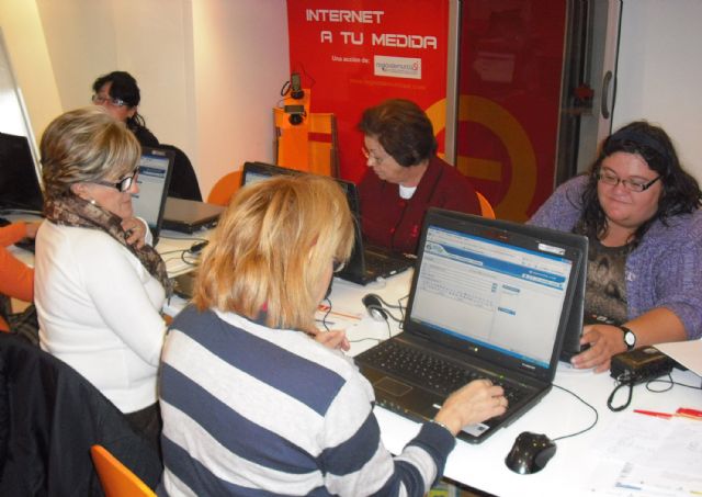 Las mujeres de Lorquí descubren que Internet está hecho a su medida - 4, Foto 4