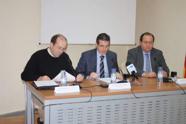 Firma de convenio de colaboración entre el IMSAS del ayuntamiento de Torre-Pacheco y Caritas Parroquial de Torre-Pacheco - 1, Foto 1
