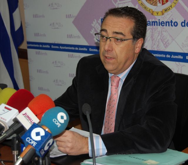 El ayuntamiento ha establecido un plan de pagos para final de año y principios de 2011 - 1, Foto 1