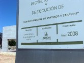 Continúa cerrado a cal y canto el centro municipal de Santiago y Zaraiche dos años después de finalizar su construcción