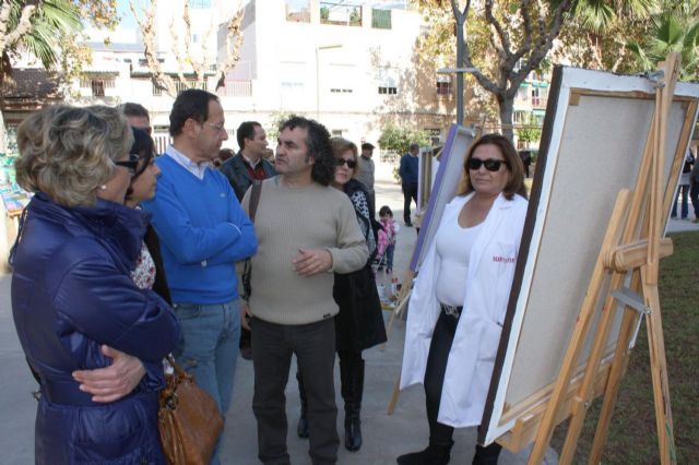 El Alcalde visita a los artistas que han transformado esta mañana Santiago El Mayor en un nuevo Montmartre - 5, Foto 5