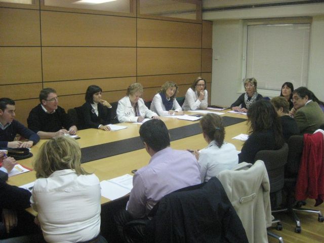 La Comisión Municipal de Igualdad de Género analiza los datos del EMAVI y el nuevo programa de prevención de la Concejalía de Juventud - 1, Foto 1
