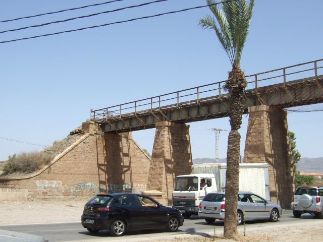 Adif cede al Ayuntamiento de Águilas (Murcia) el puente ferroviario de Las Culebras para su restauración - 1, Foto 1
