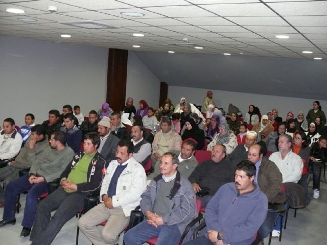 Cerca de 60 personas participaron, la pasada semana, en un taller escuela de familia realizado por Política Social - 1, Foto 1