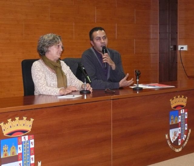 Cerca de 60 personas participaron, la pasada semana, en un taller escuela de familia realizado por Política Social - 2, Foto 2