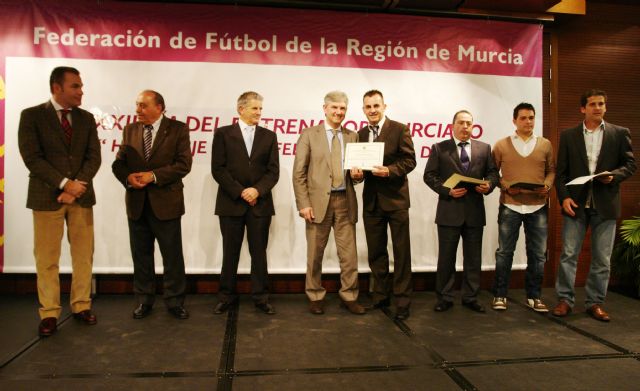 Roberto Sánchez (Reale Cartagena) homenajeado como entrenador - 1, Foto 1