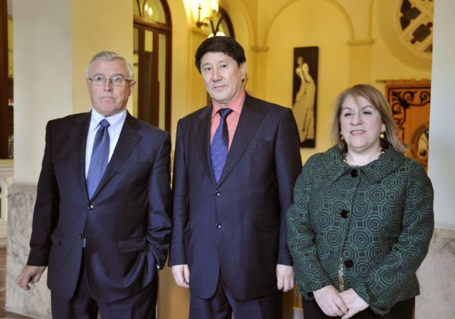 La Universidad de Murcia y la embajada de Kazajistán fomentarán el intercambio de estudiantes - 4, Foto 4