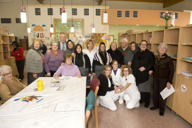 Las Castañeras anuncian el frío otoñal en el centro de mayores de El Algar - 4, Foto 4
