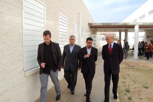 Gran homenaje al docente jubilado Joaquín Cantero en el Día del Maestro torreño - 1, Foto 1