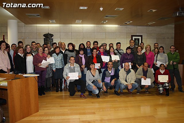 New Technologies closing second half of 2010 the project RAITOTANA presented diplomas to the students, Foto 1