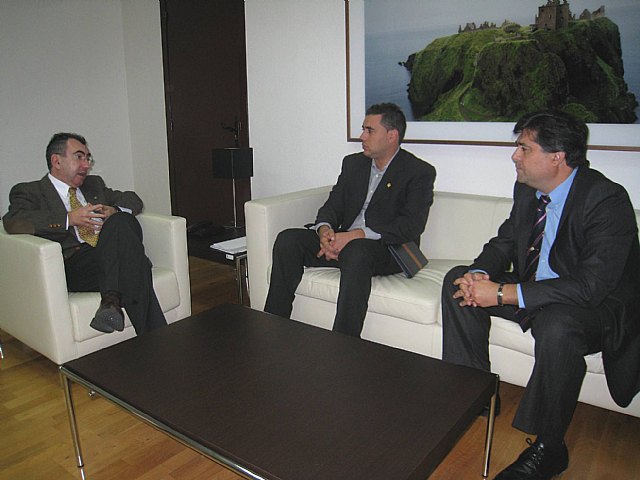 Campos recibe al presidente de la Junta de Gobierno del Colegio de Ingenieros Técnicos y Graduados en Ingeniería Agrícola - 1, Foto 1