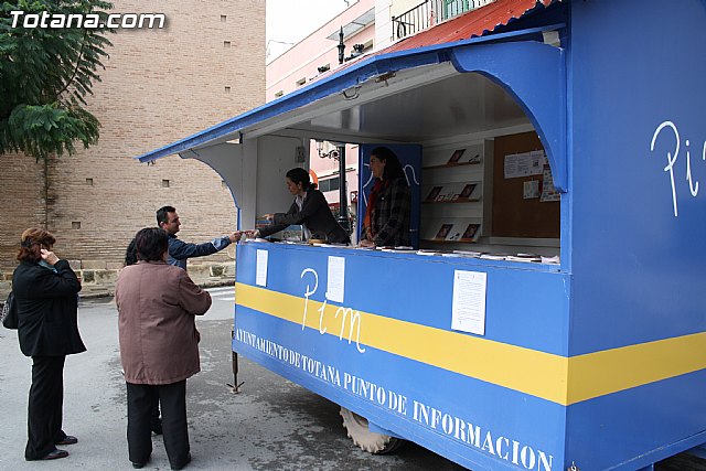 Totana se suma a la lucha contra la violencia de gnero, con una concentracin silenciosa - 1