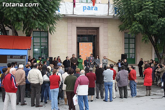 Totana se suma a la lucha contra la violencia de gnero, con una concentracin silenciosa - 21