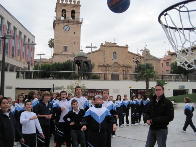 Mas de 140 menores en edad escolar participan en las actividades del proyecto Búrlalas, Foto 3