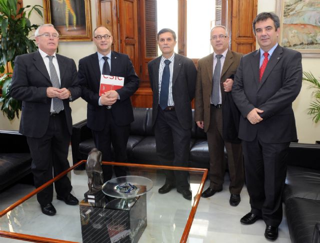 La Universidad de Murcia y el CSIC estudian la cooperación en actividades del Campus Mare Nostrum - 1, Foto 1