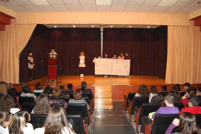 Los alguaceños expresan su repulsa hacia la violencia de género en el Día Internacional - 4, Foto 4