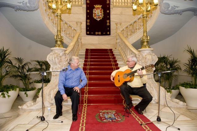 Desierto el XXV Premio Internacional de Poesía Antonio Oliver Belmás - 2, Foto 2