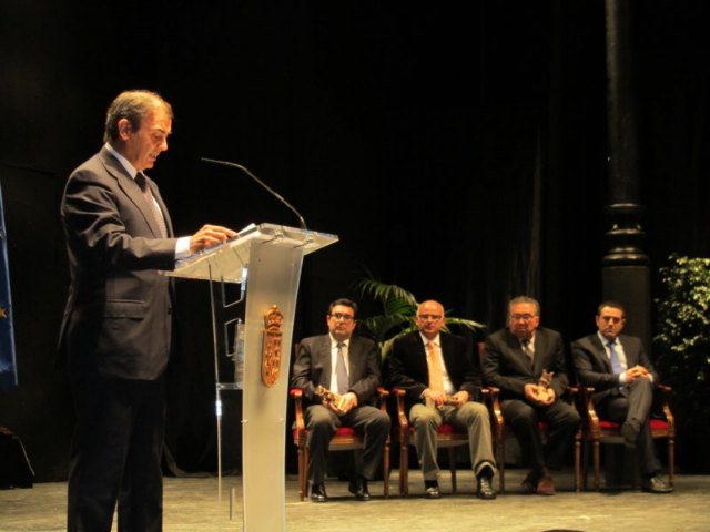 UCOERM distingue a Jos Manuel Romero, del Colegio Reina Sofa de Totana, con el Premio al Cooperativista - 7