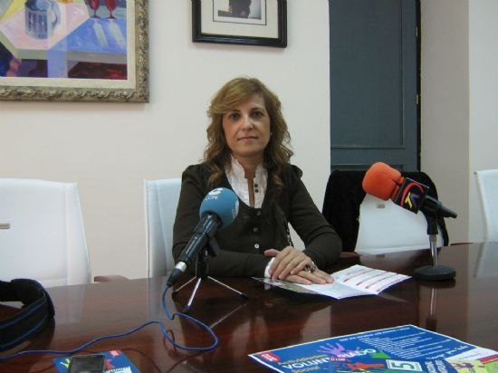 Los voluntarios celebran su da con conferencias y la instalacin de casetas informativas el domingo 5, Foto 1