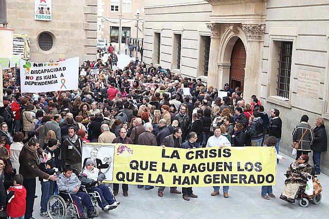 Medio millar de personas protestan en San Esteban, Foto 4