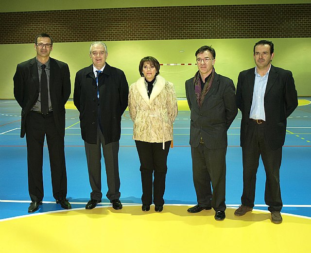 Antonio Peñalver inaugura un nuevo pabellón deportivo en Abarán - 1, Foto 1
