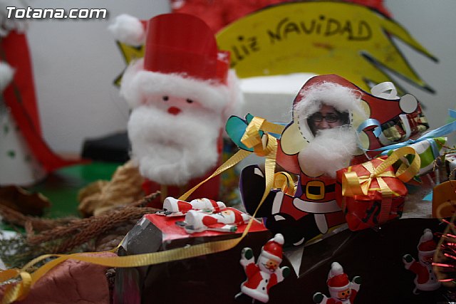 Visita a los alumnos de diversos cursos que se imparten en el Centro de Desarrollo Local - 15