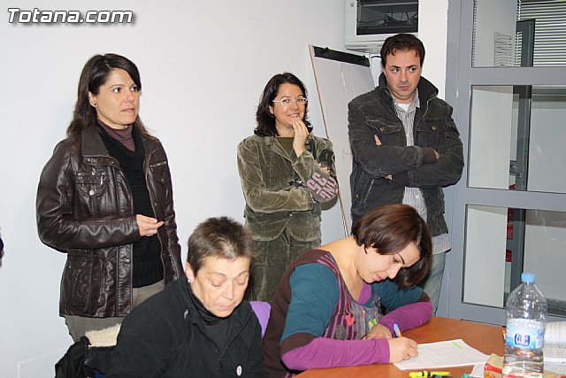 Visita a los alumnos de diversos cursos que se imparten en el Centro de Desarrollo Local - 47