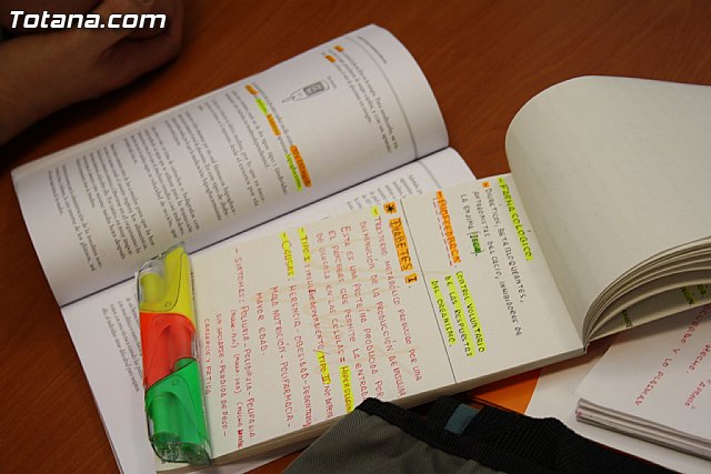 Visita a los alumnos de diversos cursos que se imparten en el Centro de Desarrollo Local - 58