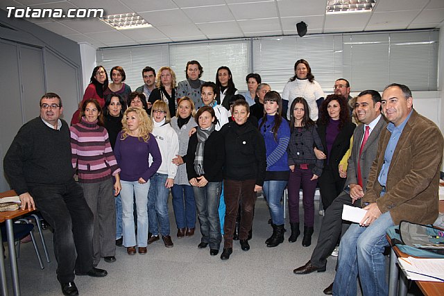 Visita a los alumnos de diversos cursos que se imparten en el Centro de Desarrollo Local - 62