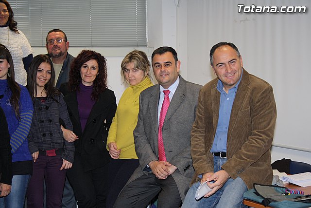 Visita a los alumnos de diversos cursos que se imparten en el Centro de Desarrollo Local - 66