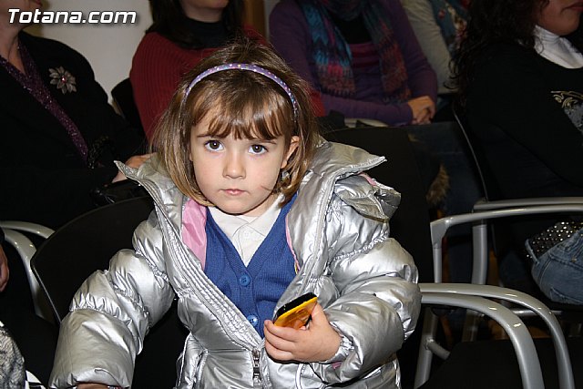 Entrega de diplomas de los cursos de salud para mujeres inmigrantes y de cuidados de personas dependientes - 7