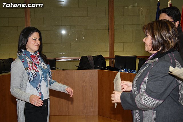 Entrega de diplomas de los cursos de salud para mujeres inmigrantes y de cuidados de personas dependientes - 21