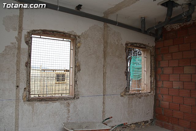 El alcalde y el concejal de Fomento y Empleo visitan las obras de restauracin de la Casa de las Monjas - 8