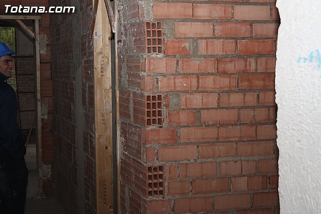 El alcalde y el concejal de Fomento y Empleo visitan las obras de restauracin de la Casa de las Monjas - 24