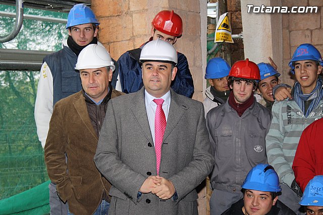 El alcalde y el concejal de Fomento y Empleo visitan las obras de restauracin de la Casa de las Monjas - 52