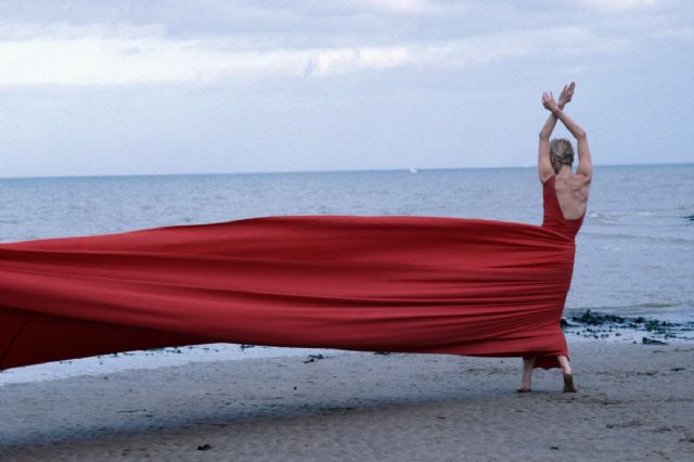 Blue Lady, la pieza más crucial de la coreógrafa Carolyn Carlson, con música de René Aubry, por fin llega a Murcia - 3, Foto 3