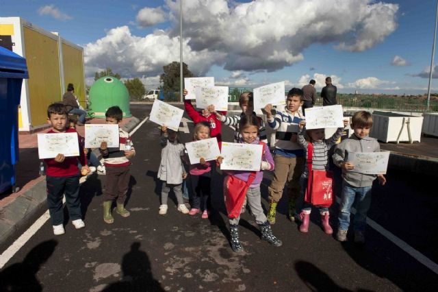 200 personas participaron en el Día de Reforestación en La Vaguada - 4, Foto 4