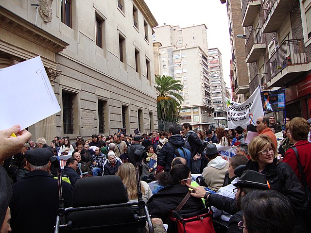 MIFITO participó en la concentración en San Esteban contra los recortes de subvenciones de la Comunidad Autónoma, Foto 2