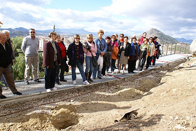 Teatro, radio, una marcha y el encendido de velas, conmemoraron en Calasparra el Día Contra la Violencia de Género - 1, Foto 1