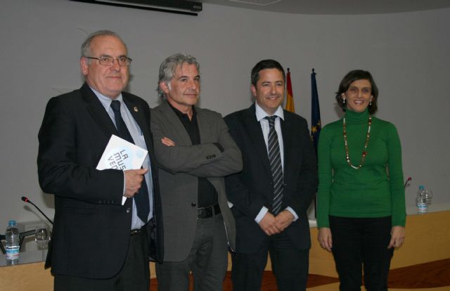 El profesor Albert Gerard gana el IX Premio Miguel Espinosa - 1, Foto 1