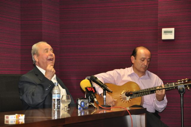 El flamenco inundó el instituto Infanta Elena de la mano de Alfredo Arrebola en su semana de la música - 2, Foto 2