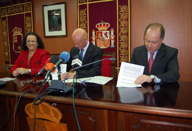 El Ayuntamiento torreño y RNE firman el convenio para el traslado de la antena del parque de La Emisora - 2, Foto 2